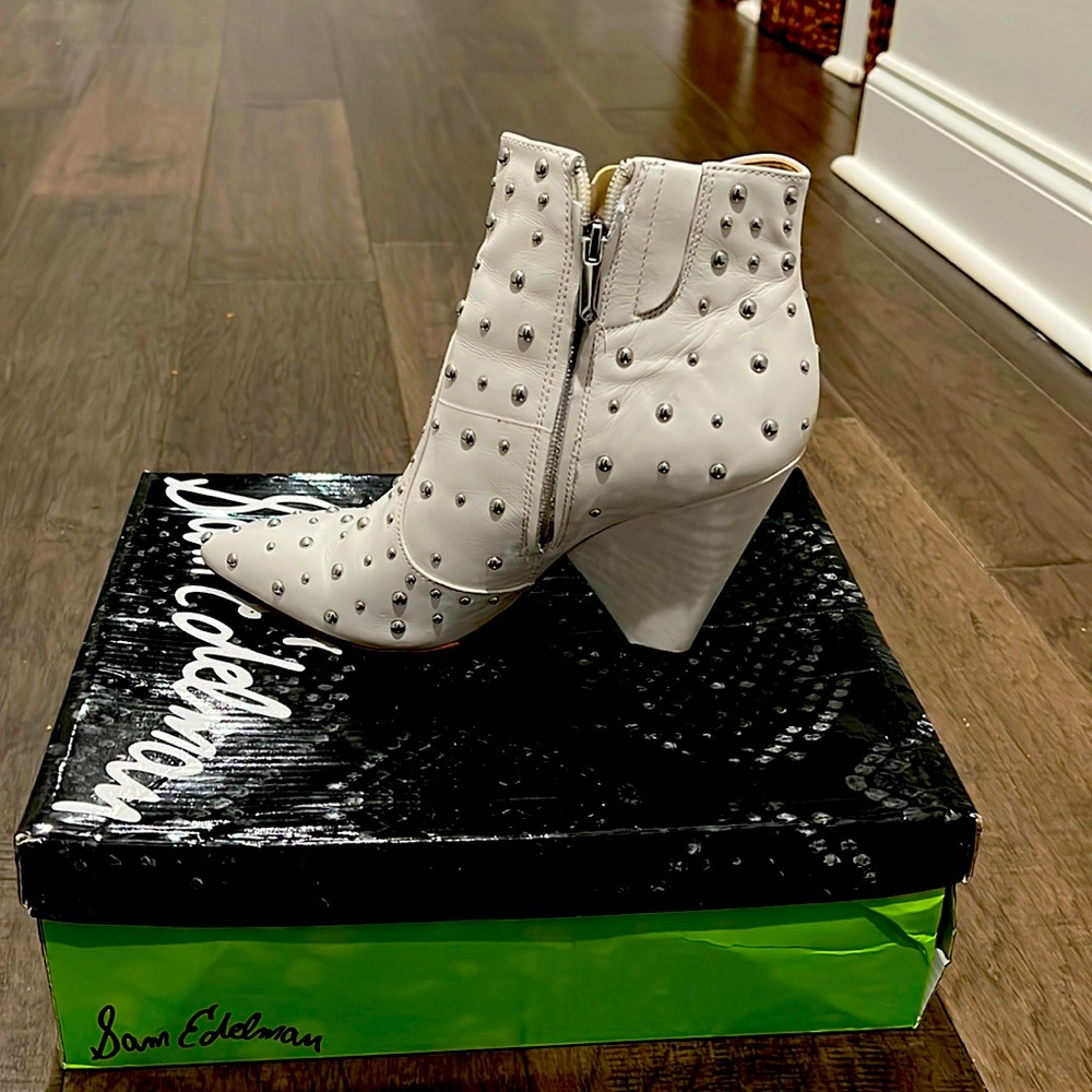 White Rocker Ankle boots